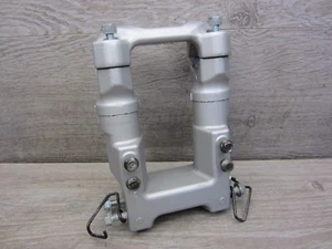 Haltebock Lenker Halter Träger Befestigung TGB Target 325 500 525 550 - Picture 1 of 6