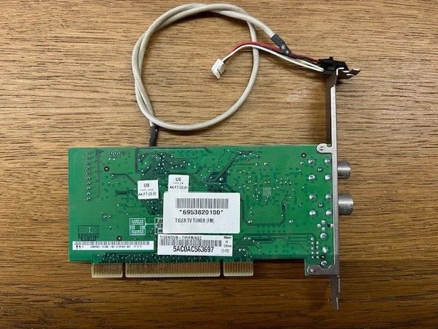 ASUS TIGER DVB-T/P/FM/NEC TV FM Tuner - S-Video PCI Card 6953820100 - Image 1 of 3