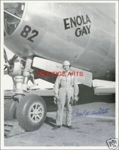 Impresión fotográfica firmada por Paul Tibbets - Imagen 1 de 1