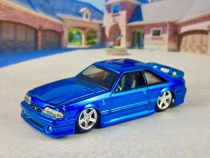 Ford Fox 1993 carrocería Mustang SVT 5,0 L V8 Cobra escala 1/64 edición limitada A Slammed - Imagen 1 de 5