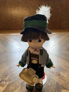 Precious Moments Children Of The World Doll 9" Ollie Austria Boy W/Tags & Stand - Picture 1 of 9