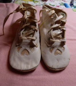 Antique 5" Kid Leather Baby Toddler Shoes White Flower cut outs-doll/Child - Picture 1 of 11