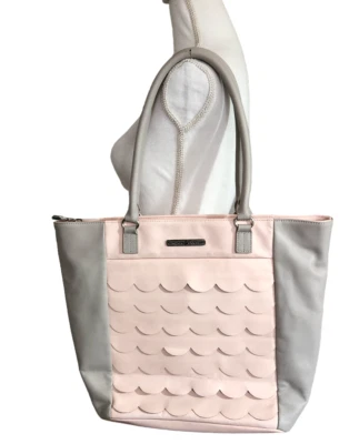 Disney Kingdom Couture Purse 单肩包 灰色 搭配粉色扇形皮革 — 第 1/4 张图片