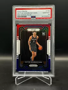 2023 Panini Red White Blue Prizm #136 Victor Wembanyama Spurs RC Rookie PSA 10 - Foto 1 di 12