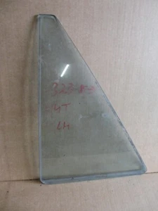 DREIECKSSCHEIBE / FENSTERSCHEIBE LINKS HINTEN MAZDA 323 BF 1985-1989 - Foto 1 di 1