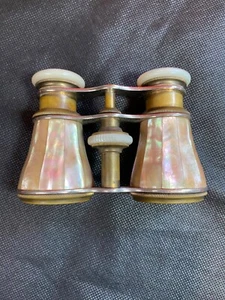Antique French Mother of Pearl And Brass Opera Glasses 19th/Early 20th Century - Picture 1 of 22