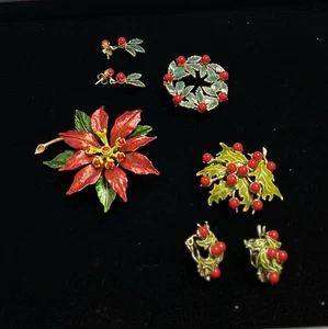 Konvolut Vintage Weihnachtsbroschen (3) und Ohrringe (2) goldfarben - Bild 1 von 2