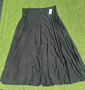 WOMEN'S Lane Bryant Black Maxi Pleated Skirt Size 18/20 NWT - Picture 1 of 7