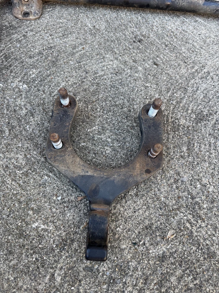 Jeep Wrangler JK 2007-2018 OEM parachoques delantero stock ganchos de remolque de fábrica Foto 1 de 2