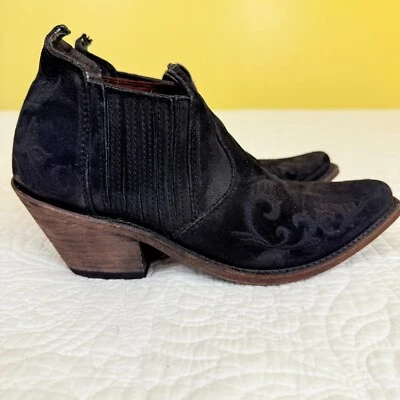 Botines Liberty Negros Envejecidos en Relieve Talla 7 Negros Punta Corta Vaquero Western Foto 1 de 4