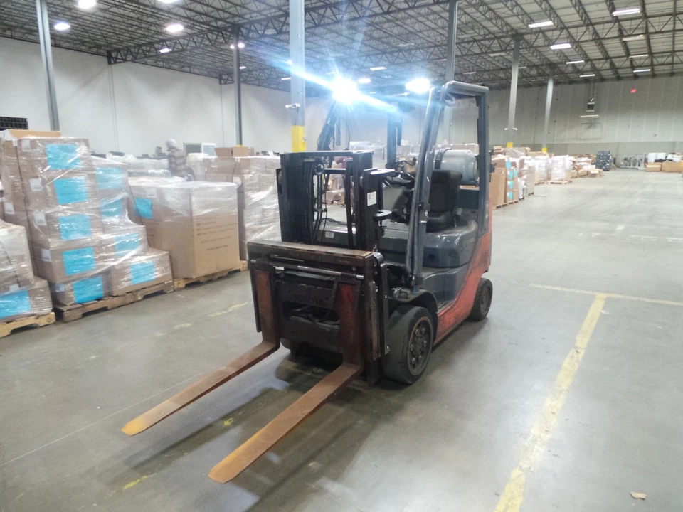 2011 Toyota 8FGCU20 LP Forklift, 4000 lbs, 80" Low Mast, Runs , Watch Video - Image 1 of 4