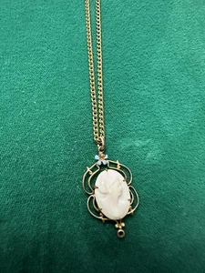 Vintage white cameo w gold tone necklace  - Picture 1 of 3