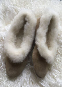 Ladies UK Made Sheepskin Wool Suede Fluffy Grecian Traditional Slipper Hard Sole