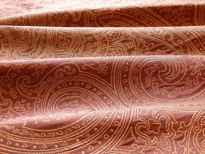 Leavant 100% SILK FINE LINE DAMASK LAMPAS PAISLEY "RED PEPPER" BTY Red Gold - Picture 1 of 10