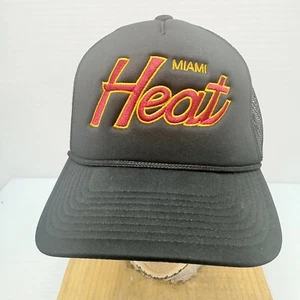 Mitchell & Ness Miami Heat Trucker Hat Snapback NBA Basketball - Picture 1 of 8