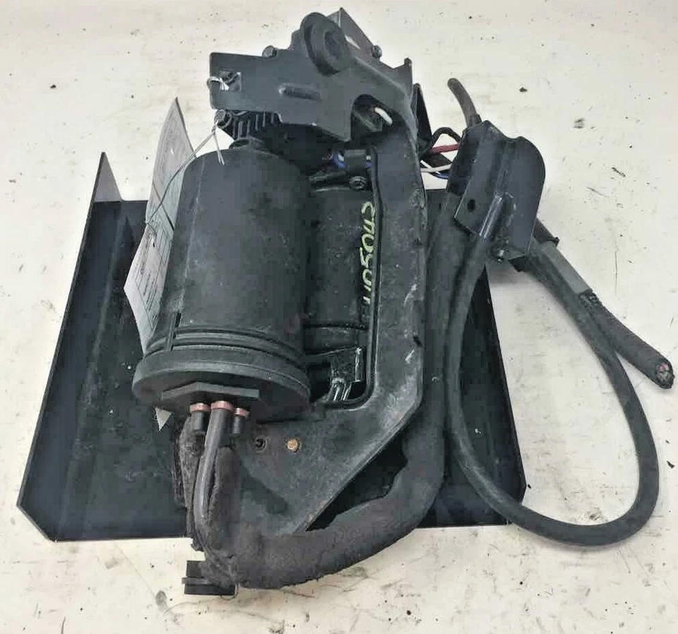 2003 LINCOLN NAVIGATOR OEM FACTORY AIR RIDE SUSPENSION COMPRESSOR 03 04 05 06 Foto 1 de 1