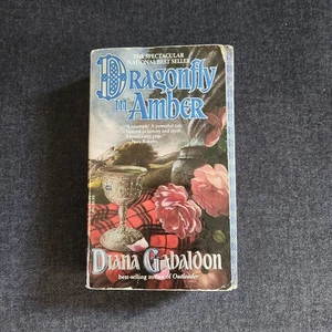 DRAGONFLY IN AMBER by DIANA GABALDON 1993 1st Printing - Paperback !See PHOTOS!! - Picture 1 of 14