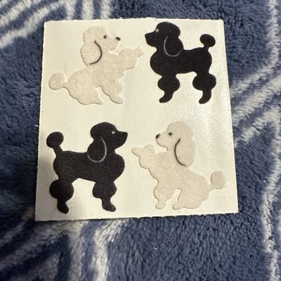 Pegatinas vintage Sandylion Fuzzy negro blanco caniche perro Foto 1 de 2