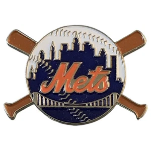 Vintage 1995 MLB New York Mets Logo Crossed Bats Souvenir Pin - Picture 1 of 2