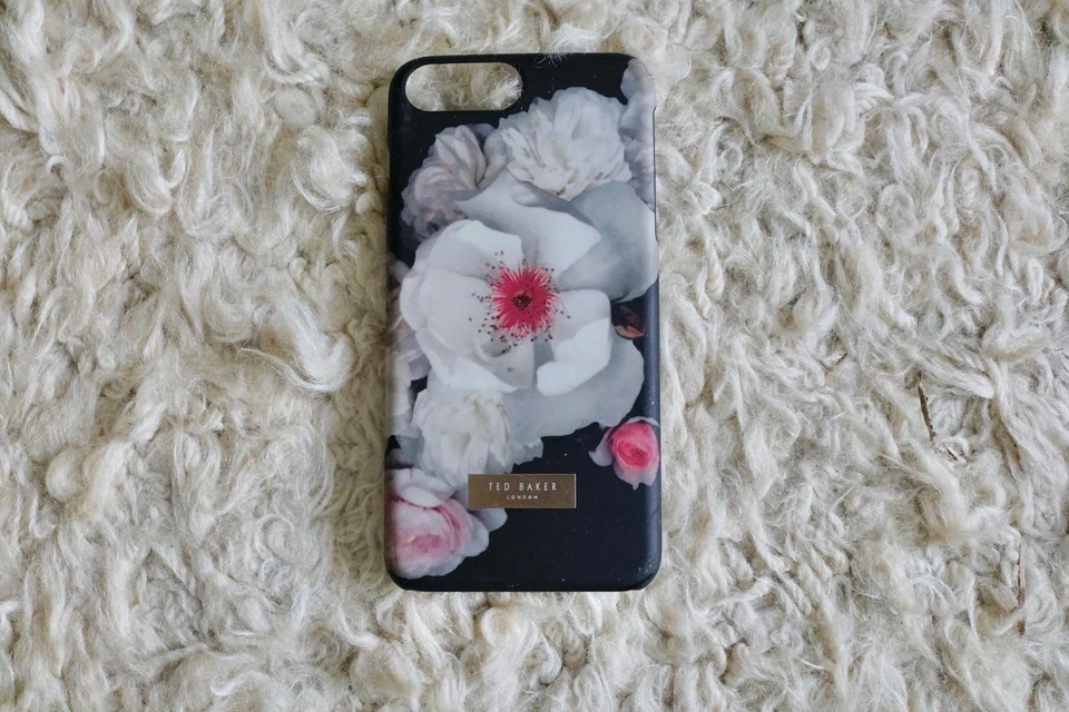 Capa floral Ted Baker iPhone 6/6S/7 Plus/8 Plus RRP £45 - Imagem 1 de 2