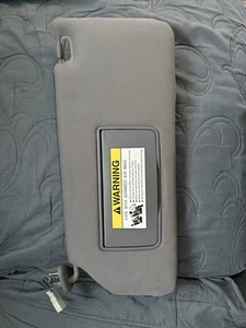 Espejo retrovisor iluminado lateral izquierdo gris fabricante de equipos originales Honda Odyssey 2005-2010 - Imagen 1 de 4