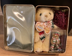 Cherished Teddies "Tug-A-Heart Teddies" 2000 LE 3rd Series Plush Bear & Ornament - Picture 1 of 3