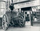 1967 British Antique Dealer Cleans Wwi German Field Gun Yorkshire Press Photo