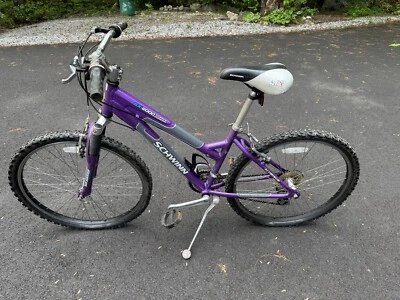 Schwinn SX-2000 Girls Bike - Image 1 of 4
