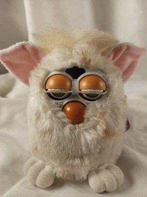 Винтажный Tiger электронный 90-х Furby игрушка снежок белый модель 70-800 работает с коробкой - Изображение 1 из 4