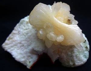 STUNNING STILBITE BOWS ON MATRIX MINERALS SPECIMENS - Picture 1 of 4