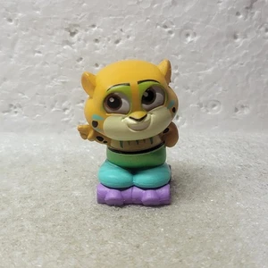 Disney Doorables Clawhauser Let’s Party Zootopia Patín Mini Figura de Juguete Coleccionista - Imagen 1 de 6