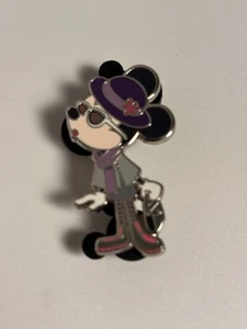 Spilla Parchi Disney DLR Spilla del mese Bon Vivant #6 Minnie Hipster LE 1500 - Foto 1 di 6