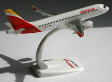 Iberia - Airbus A320neo - 1:200 - Herpa Snap-Fit 613064 A320 EC-NER Barajas