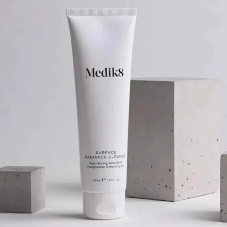 Medik8 Surface Radiance Cleanse 150ml - Resurfacing Mangasteen Cleansing Gel - Image 1 of 1