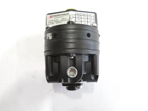 Amplificador de volumen neumático de alta capacidad Fairchild 20873 3/8" modelo 20 - Imagen 1 de 3