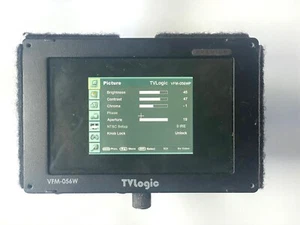 TV Logic VFM-056W 5.6" Lightweight Compact Viewfinder Monitor + 4 XL Batteries - Picture 1 of 8