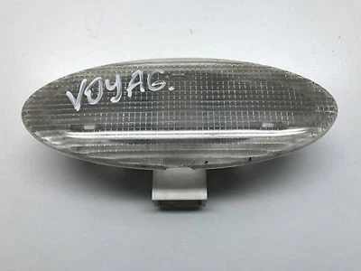 CHRYSLER GRAND VOYAGER 2006 2.8 CRD DOOR CARD TRIM LIGHT 04685676AA / 822568 - Image 1 of 4