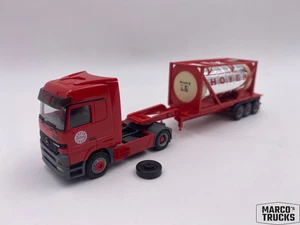 Herpa MB Actros MP1 LH Tank container semitrailer „Hoyer Group 3566“ /H16811 - Picture 1 of 1