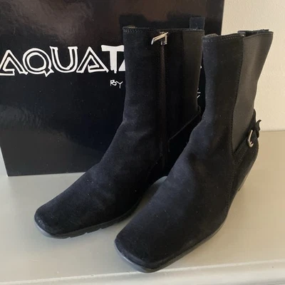 Botas al tobillo Aquatalia negras de gamuza para mujer 6 B tacón botín cremallera hebilla lateral Foto 1 de 4
