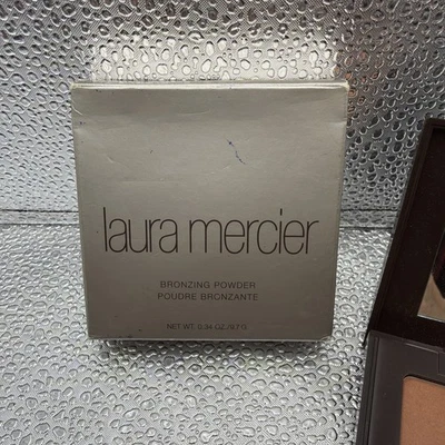 Laura Mercier Matte Bronzing Powder NOS B1 - Image 1 of 4