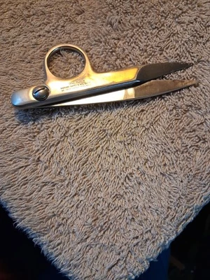 Gold Seal Nippers Sewing Thread Snips Scissors Ball Bearing, Nickel Plated - Image 1 of 2