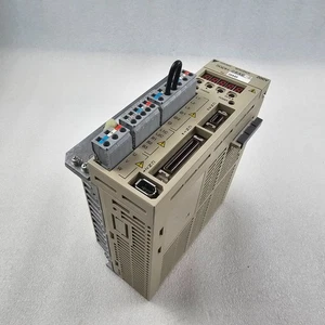 YASKAWA SERVOPACK SGDH-08AE-S - Imagen 1 de 7