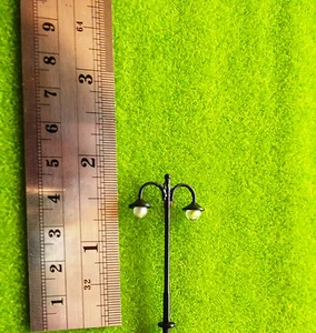 YMY17-10 N TT 10pcs Scale Train Railway Lampposts Model Street Lights LEDs - Foto 1 di 3