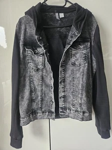 H&M Divided - Jeans - Jacke - Jeansjacke mit Kapuze / Gr. M - Bild 1 von 4