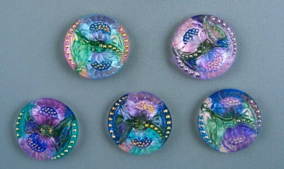 HAND PAINTED LACY GLASS CLOTHING BUTTON BY SUSAN CLARKE - Image 1 of 4
