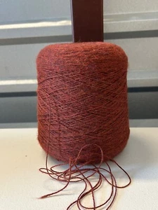 Konenspule DK SOFT reines peruanisches Alpaka Garn 2 Pfund 2 Unzen 976 gr 7001 Farben Mix B - Bild 1 von 4