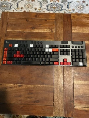 Logitech G915 Clicky Lightspeed Wireless RGB Gaming Keyboard **No USB Dongle** - Image 1 of 4