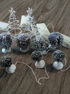 Vintage Christmas Village Led Lighted Battery Operated Trees & Bushes Figures - Picture 1 of 24