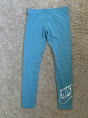 Leggings de compresión Nike verde azulado talla juvenil grande para niñas Foto 1 de 3