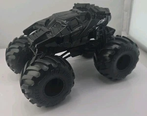 2022 Hot Wheels Monster Trucks Oversized 1:24 Batman Batmobile.  - Picture 1 of 5